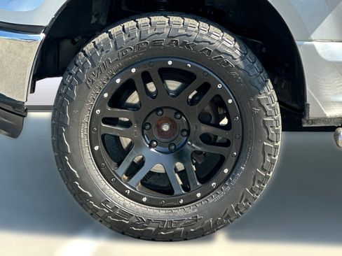 Used 2016 Ford F150 XLT image 12