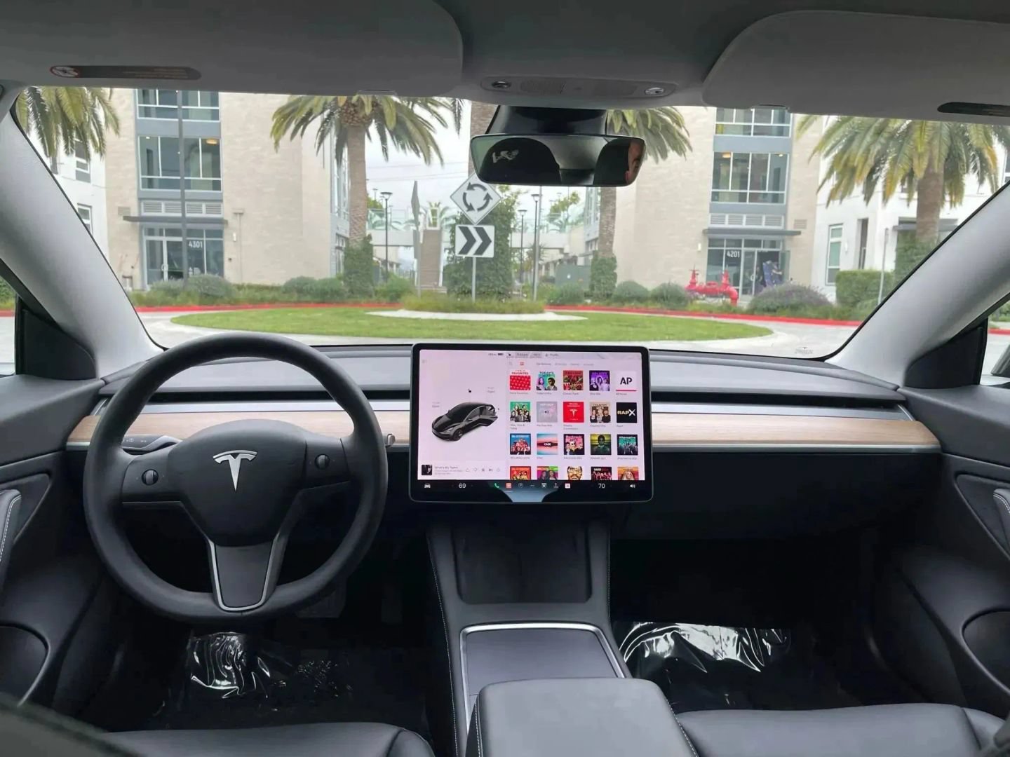 Used 2023 Tesla Model 3 Standard Range RWD image 16