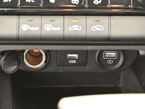 Used 2023 Hyundai Elantra SEL image 23