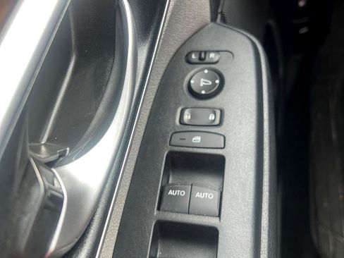 Used 2018 Honda CR-V EX image 15