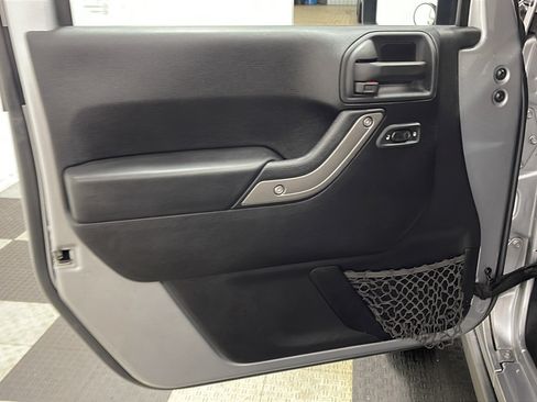 Used 2014 Jeep Wrangler Sport AWD/4WD image 11