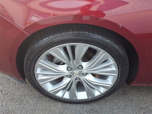 Used 2018 Chevrolet Impala Premier w/ Premier Confidence Package image 8