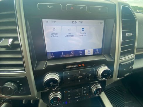 Used 2020 Ford F150 Lariat w/ Equipment Group 502A Luxury AWD/4WD image 38