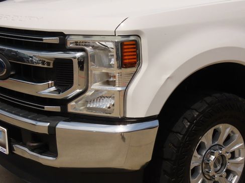 Used 2021 Ford F250 XLT AWD/4WD image 3