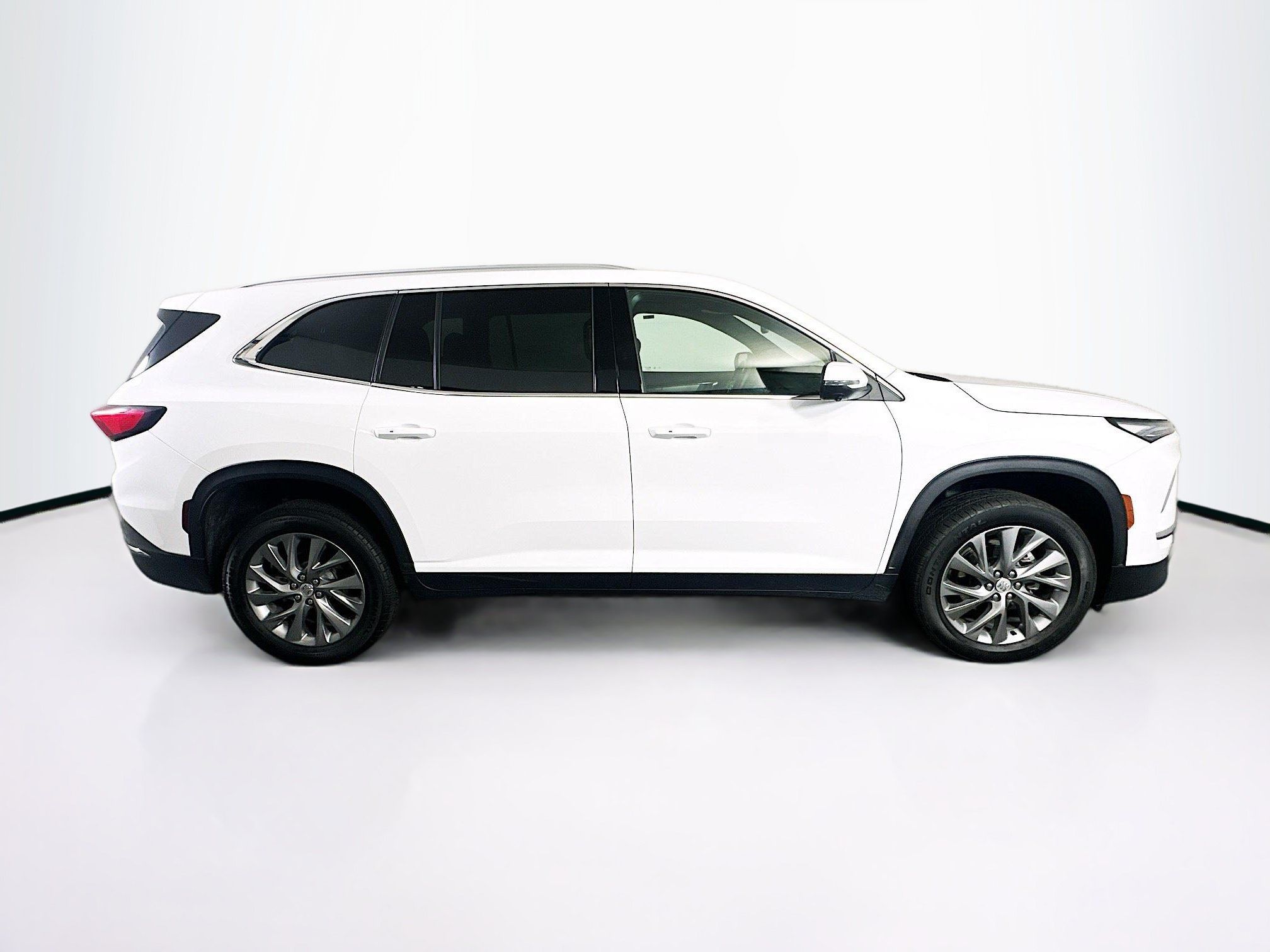 Used 2025 Buick Enclave Preferred FWD image 10