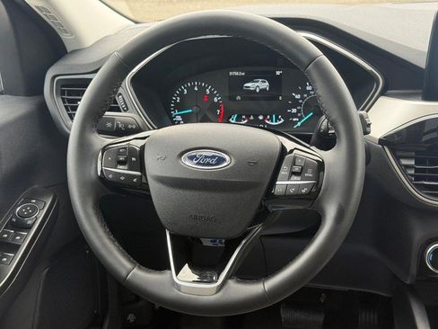 Certified 2022 Ford Escape SE w/ SE Sport Appearance Package image 17