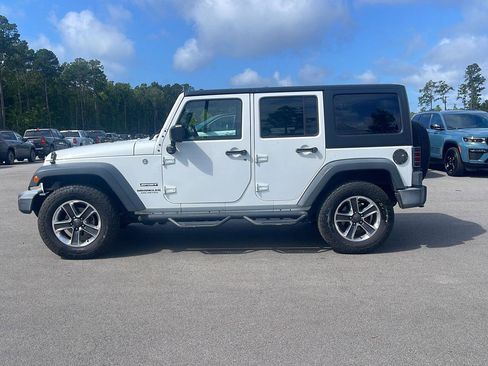 Used 2017 Jeep Wrangler Unlimited Sport w/ Quick Order Package 24S AWD/4WD image 4