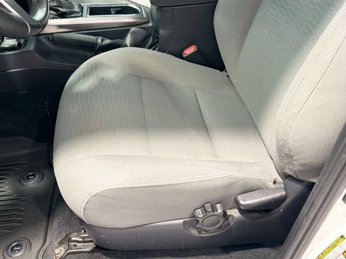 Used 2018 Toyota Tacoma SR5 AWD/4WD image 15