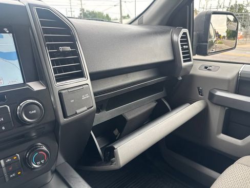 Used 2017 Ford F150 XLT w/ Equipment Group 302A Luxury AWD/4WD image 39