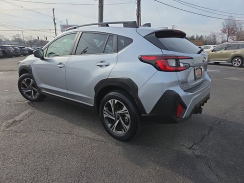 Used 2024 Subaru Crosstrek 2.0i Premium image 4