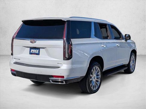 Used 2022 Cadillac Escalade Premium Luxury image 5