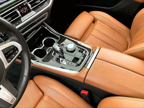 Used 2020 BMW X7 M50i w/ Dynamic Handling Package AWD/4WD image 17