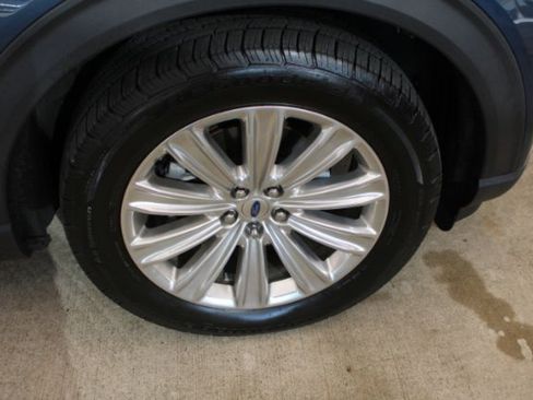 Used 2020 Ford Explorer Limited image 23