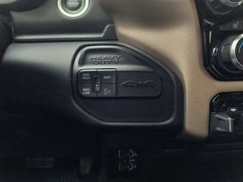 Used 2019 RAM 2500 Laramie AWD/4WD image 27