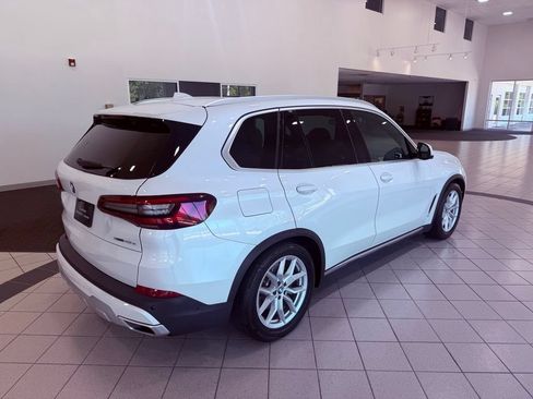 Used 2021 BMW X5 xDrive45e w/ Executive Package 3 AWD/4WD image 16