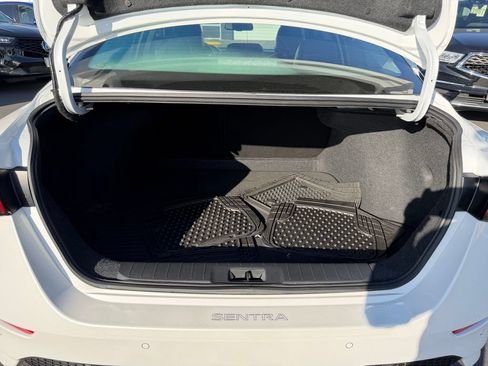 Used 2020 Nissan Sentra SR w/ Premium Package FWD image 32