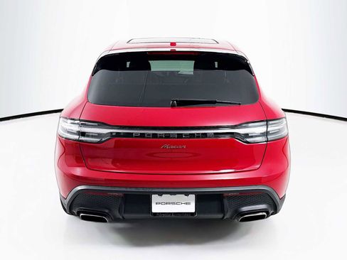 Used 2025 Porsche Macan image 10