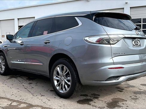 Used 2024 Buick Enclave Avenir w/ Avenir Technology Package AWD/4WD image 5