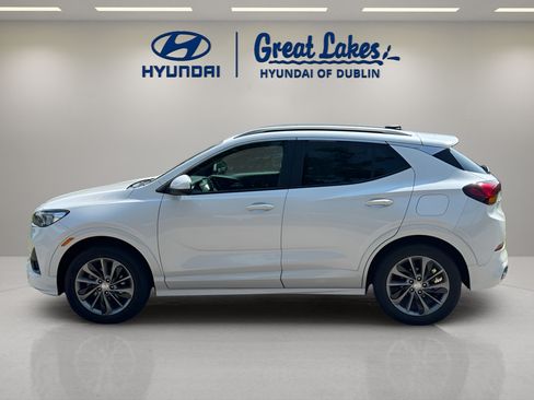 Used 2022 Buick Encore GX Select w/ Sport Touring Package AWD/4WD image 2