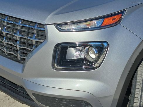 Used 2024 Hyundai Venue SEL image 34