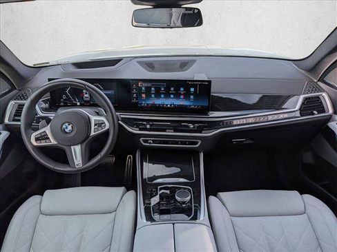 Certified 2025 BMW X5 xDrive40i w/ M Sport Package image 15