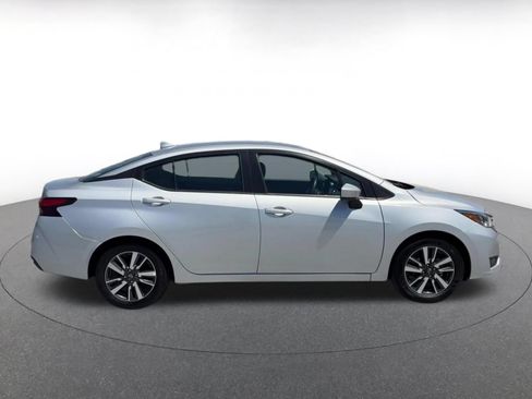 Used 2025 Nissan Versa SV FWD image 15