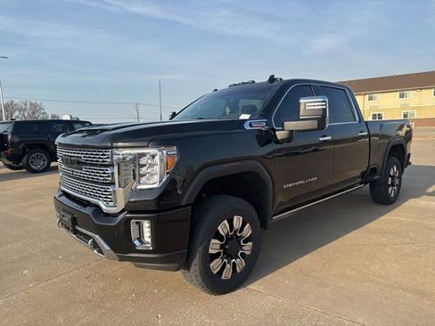 Used 2023 GMC Sierra 2500 Denali w/ Denali Black Diamond Edition image 7