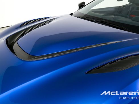 Used 2023 Aston Martin DBS Superleggera Volante image 35