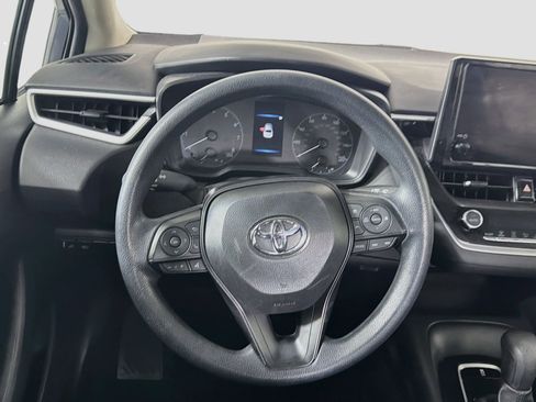 Used 2025 Toyota Corolla LE FWD image 17