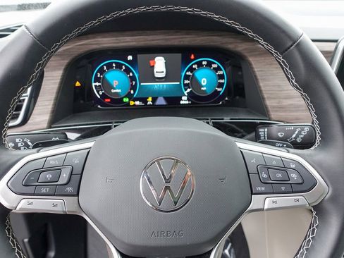 Certified 2025 Volkswagen Atlas SEL image 15