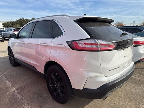 Used 2022 Ford Edge Titanium image 4