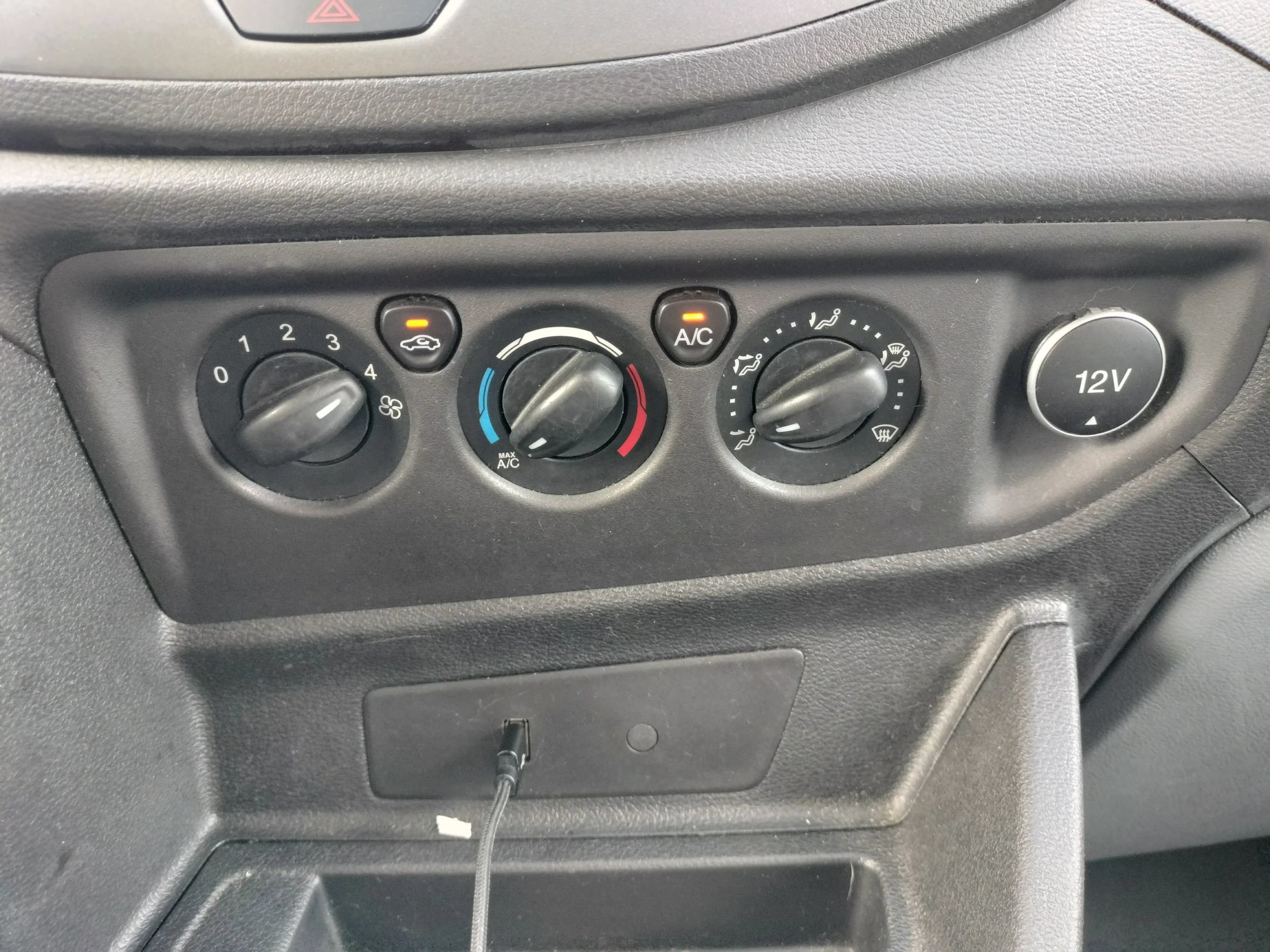 Used 2018 Ford Transit 350 XL RWD image 39