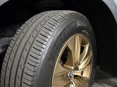 Used 2023 Toyota Highlander Bronze Edition image 8