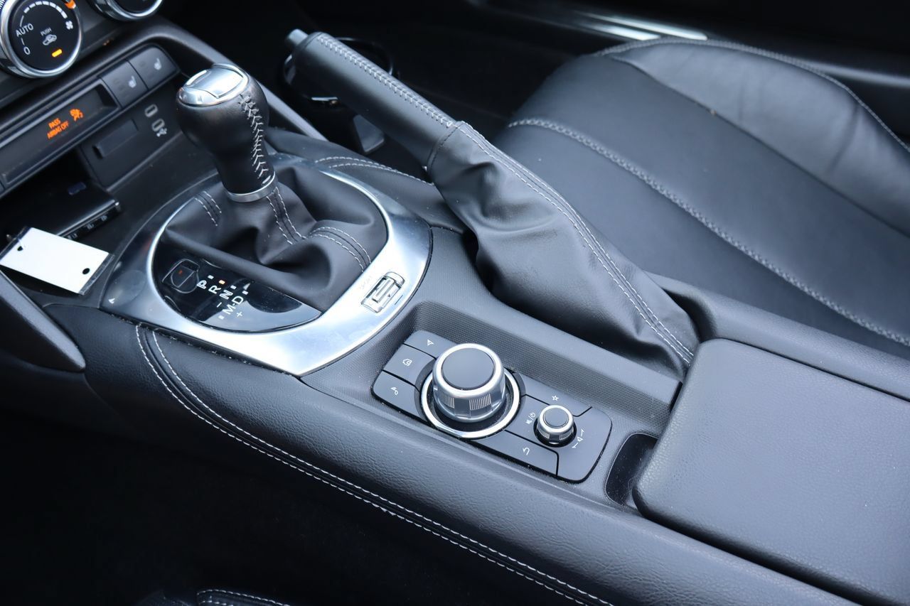 Used 2025 MAZDA MX-5 Miata RF Grand Touring RWD image 22