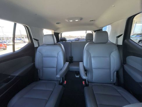 Used 2021 Chevrolet Traverse Premier image 19