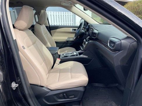 Used 2021 Ford Explorer Limited w/ Equipment Group 301A image 60