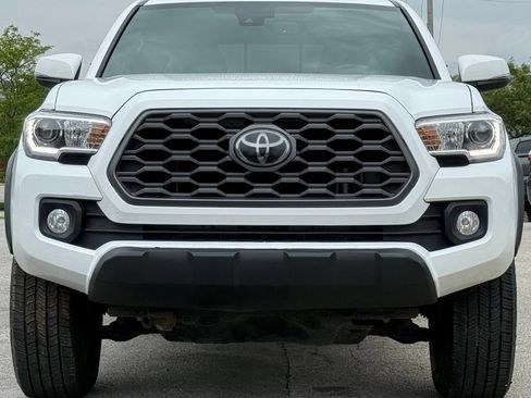 Used 2021 Toyota Tacoma TRD Off-Road w/ Technology Package AWD/4WD image 8
