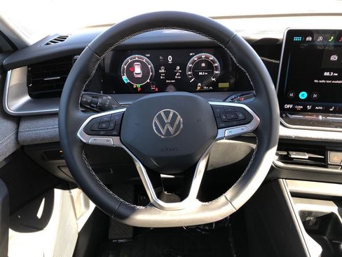 New 2026 Volkswagen Tiguan S AWD/4WD image 17