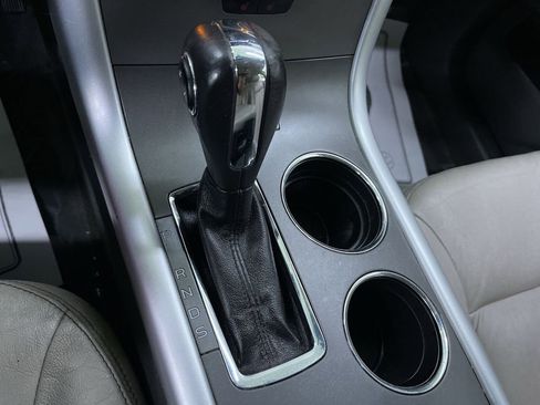 Used 2013 Ford Edge SEL image 24