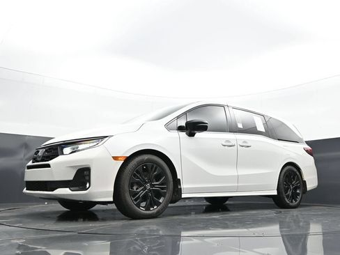Used 2025 Honda Odyssey Sport-L image 43