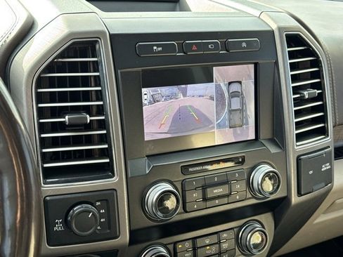 Used 2020 Ford F150 Limited w/ Trailer Tow Package image 31