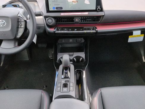 New 2026 Toyota Prius Plug-In Hybrid FWD image 18