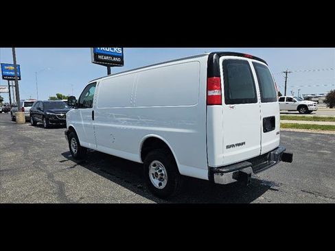 Used 2023 GMC Savana 2500 w/ Driver Convenience Package image 5