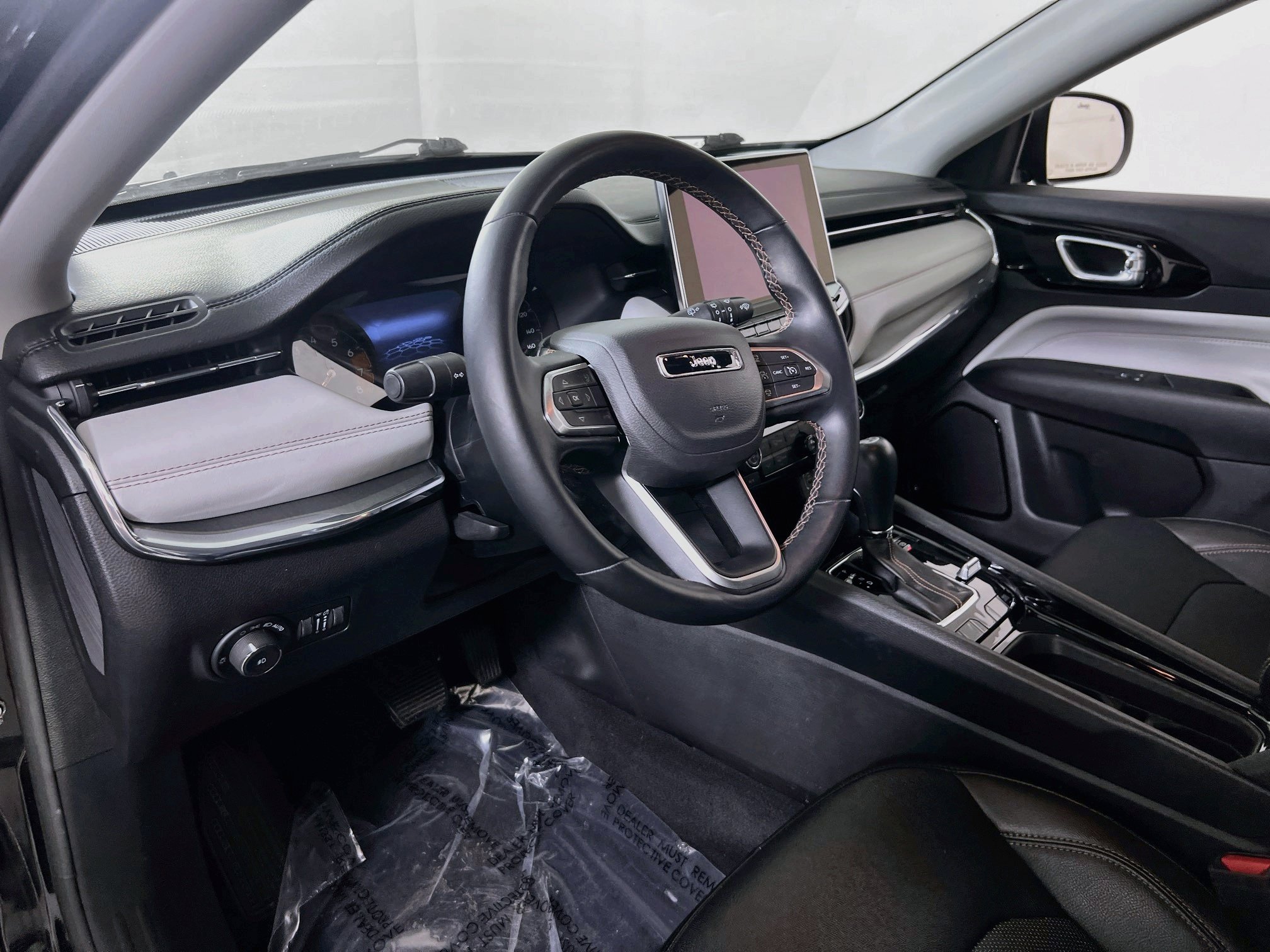 Used 2022 Jeep Compass Limited AWD/4WD image 9