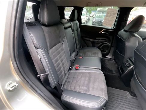 Used 2022 Mitsubishi Outlander SE AWD/4WD image 26