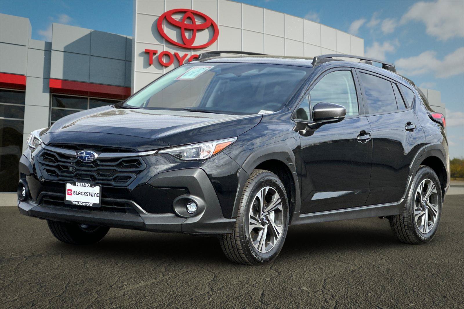 Used 2025 Subaru Crosstrek 2.5i Premium AWD/4WD image 7