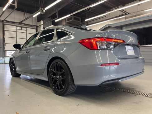 Used 2023 Honda Civic Sport image 5