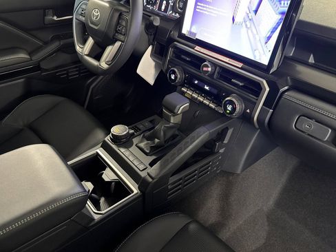 New 2026 Toyota 4Runner Limited AWD/4WD image 19
