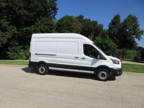 Used 2021 Ford Transit 250 148 High Roof RWD image 5