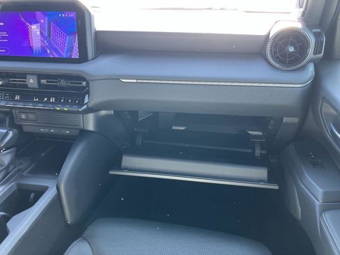 Certified 2024 Toyota Land Cruiser image 19